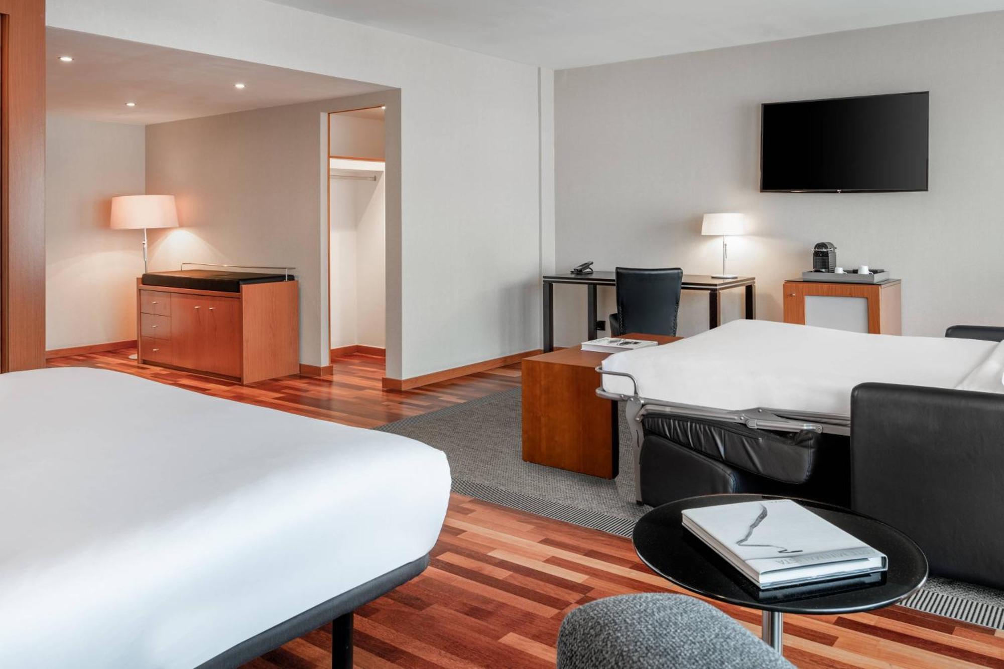 Ac Hotel La Rioja By Marriott Logrono Ngoại thất bức ảnh