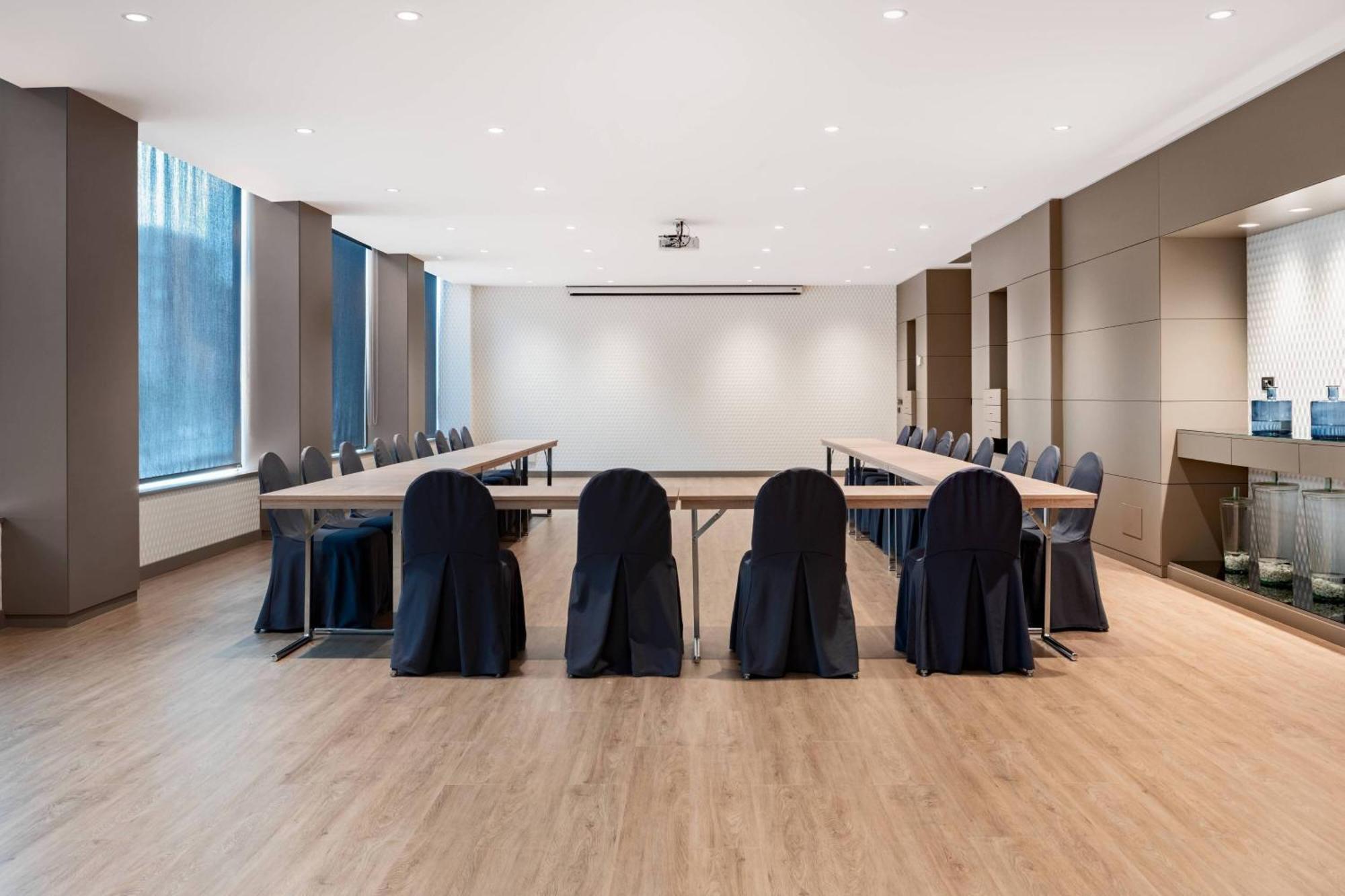 Ac Hotel La Rioja By Marriott Logrono Ngoại thất bức ảnh