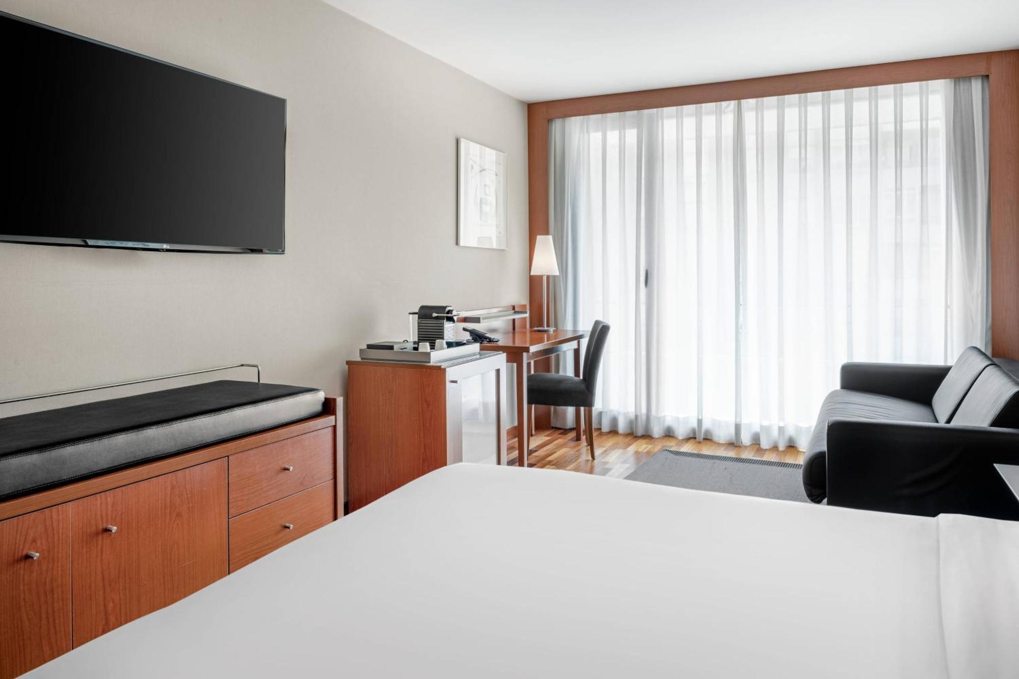 Ac Hotel La Rioja By Marriott Logrono Ngoại thất bức ảnh