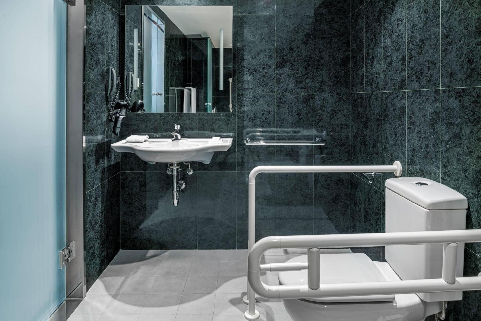 Ac Hotel La Rioja By Marriott Logrono Ngoại thất bức ảnh