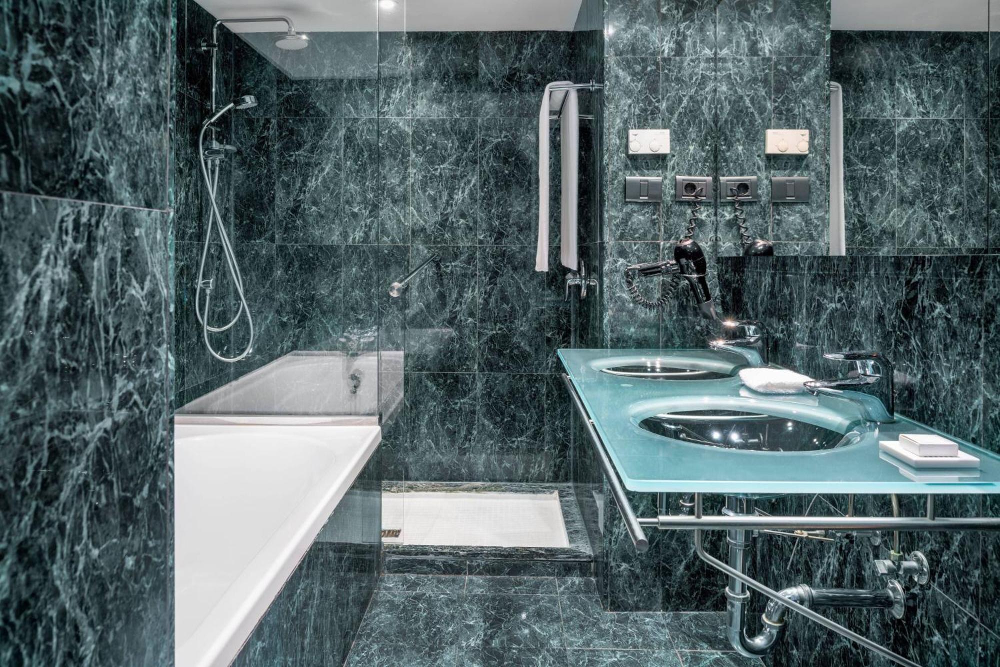 Ac Hotel La Rioja By Marriott Logrono Ngoại thất bức ảnh