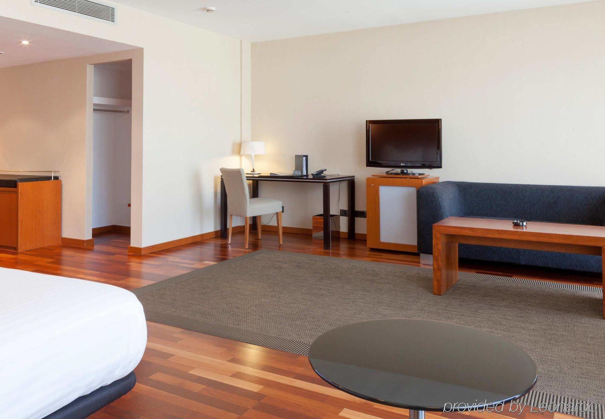 Ac Hotel La Rioja By Marriott Logrono Ngoại thất bức ảnh