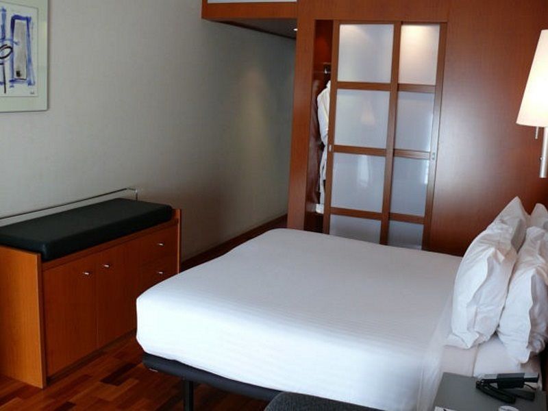 Ac Hotel La Rioja By Marriott Logrono Ngoại thất bức ảnh