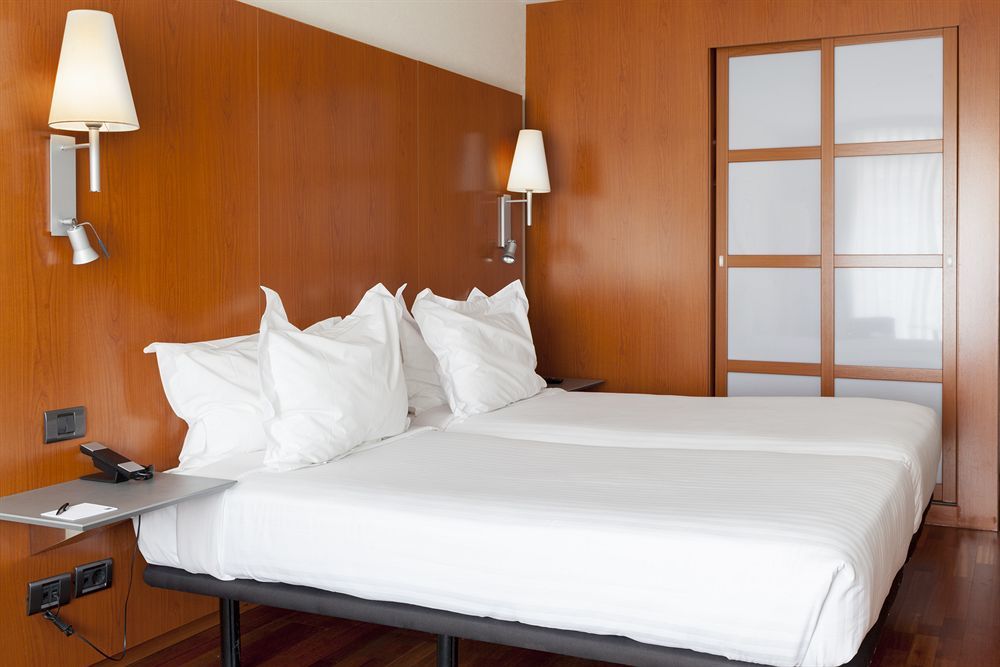 Ac Hotel La Rioja By Marriott Logrono Ngoại thất bức ảnh