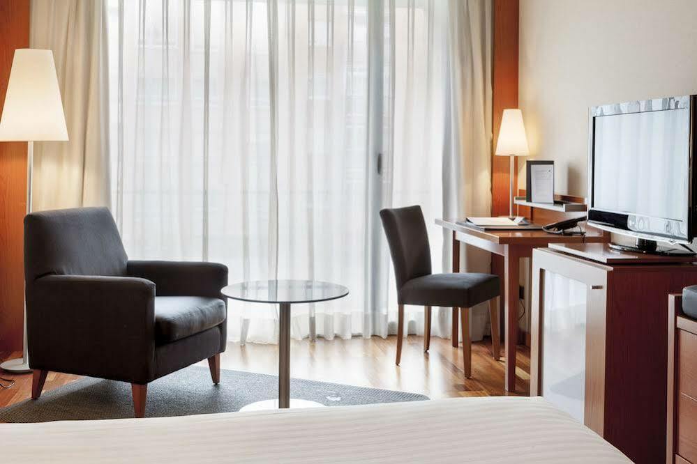 Ac Hotel La Rioja By Marriott Logrono Ngoại thất bức ảnh