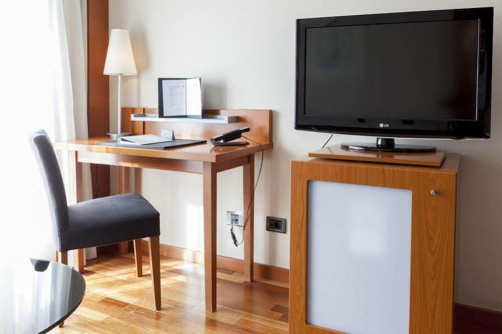 Ac Hotel La Rioja By Marriott Logrono Ngoại thất bức ảnh